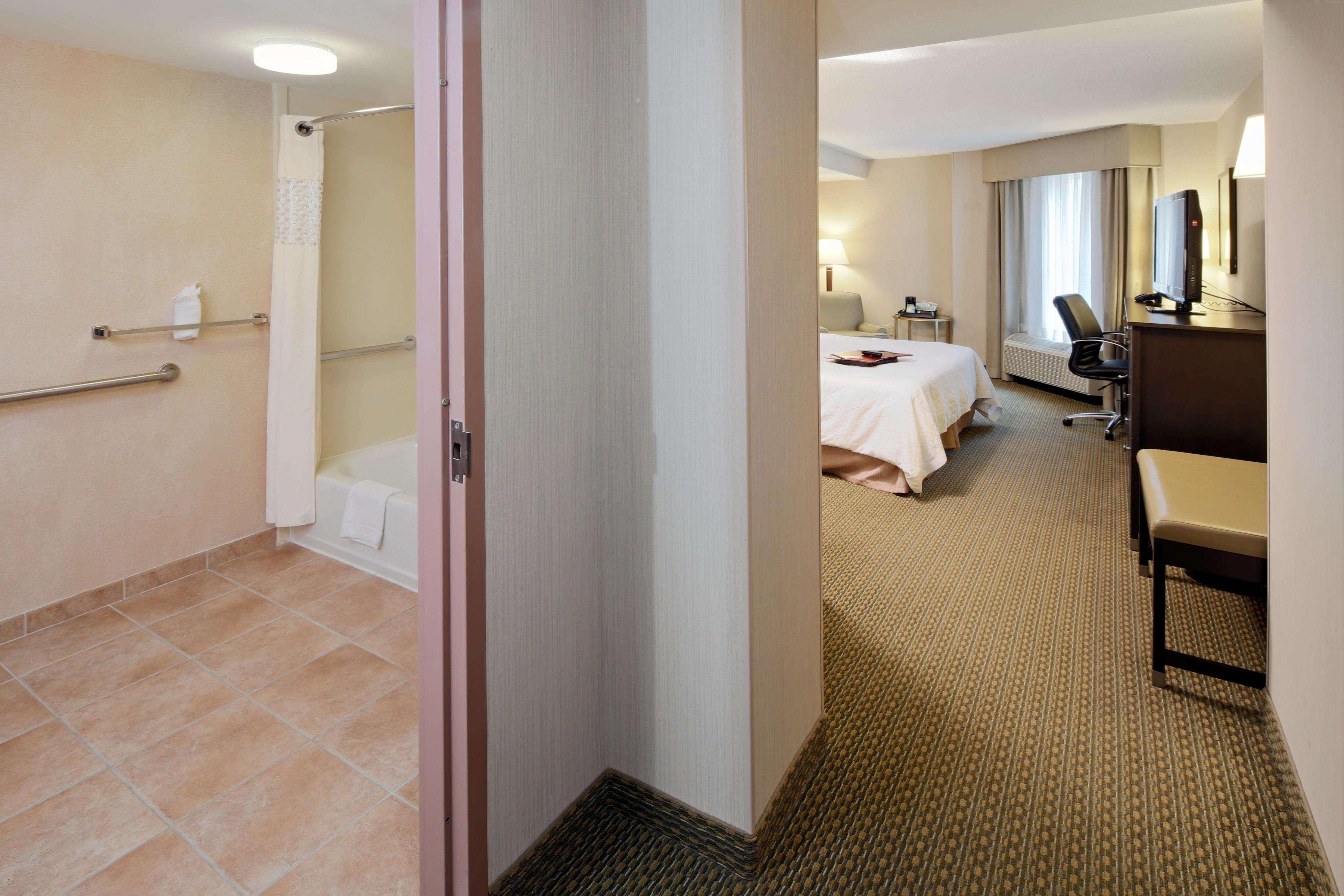 Hampton Inn & Suites Arlington Crystal City Dca Екстериор снимка
