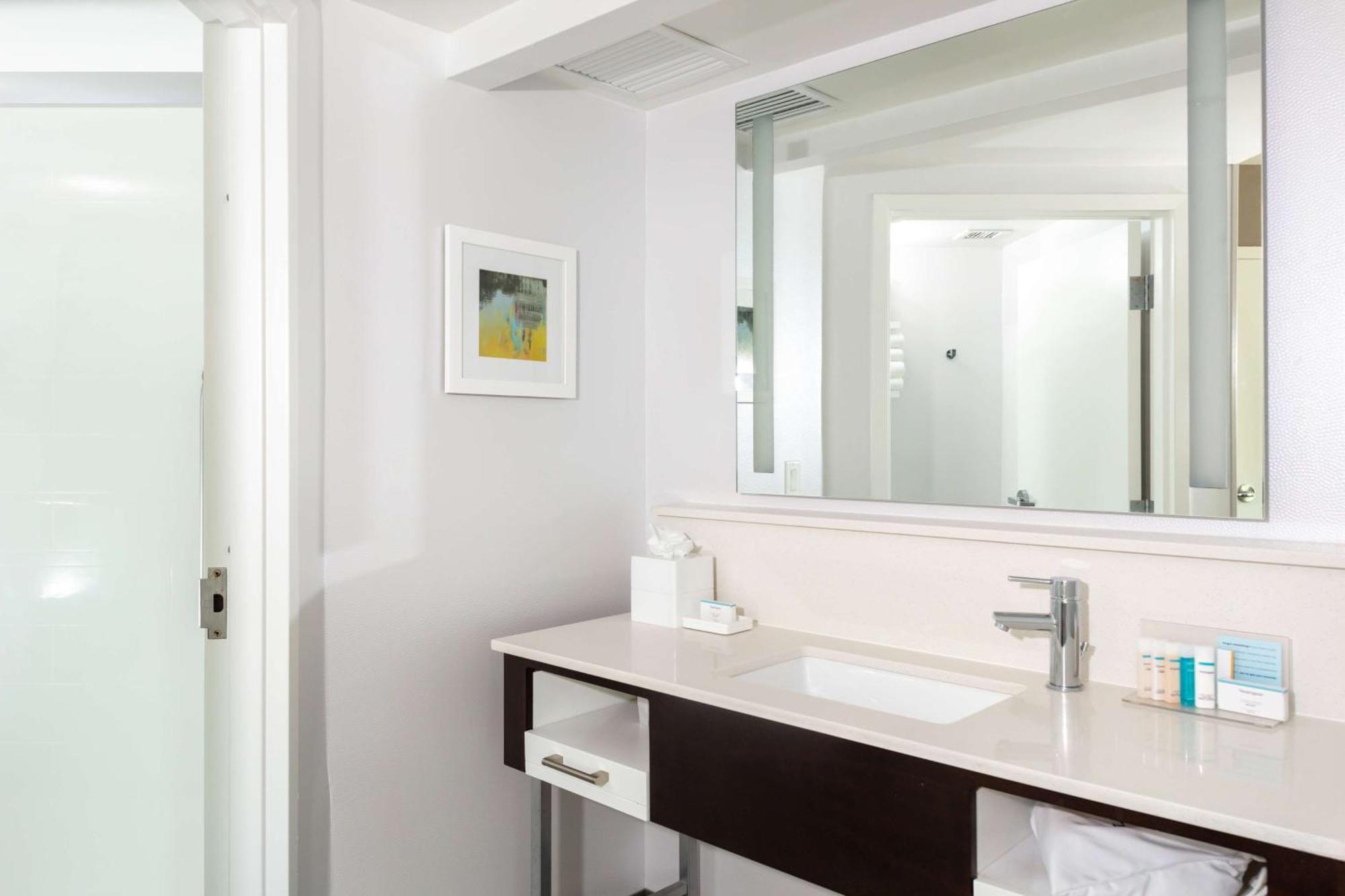 Hampton Inn & Suites Arlington Crystal City Dca Екстериор снимка
