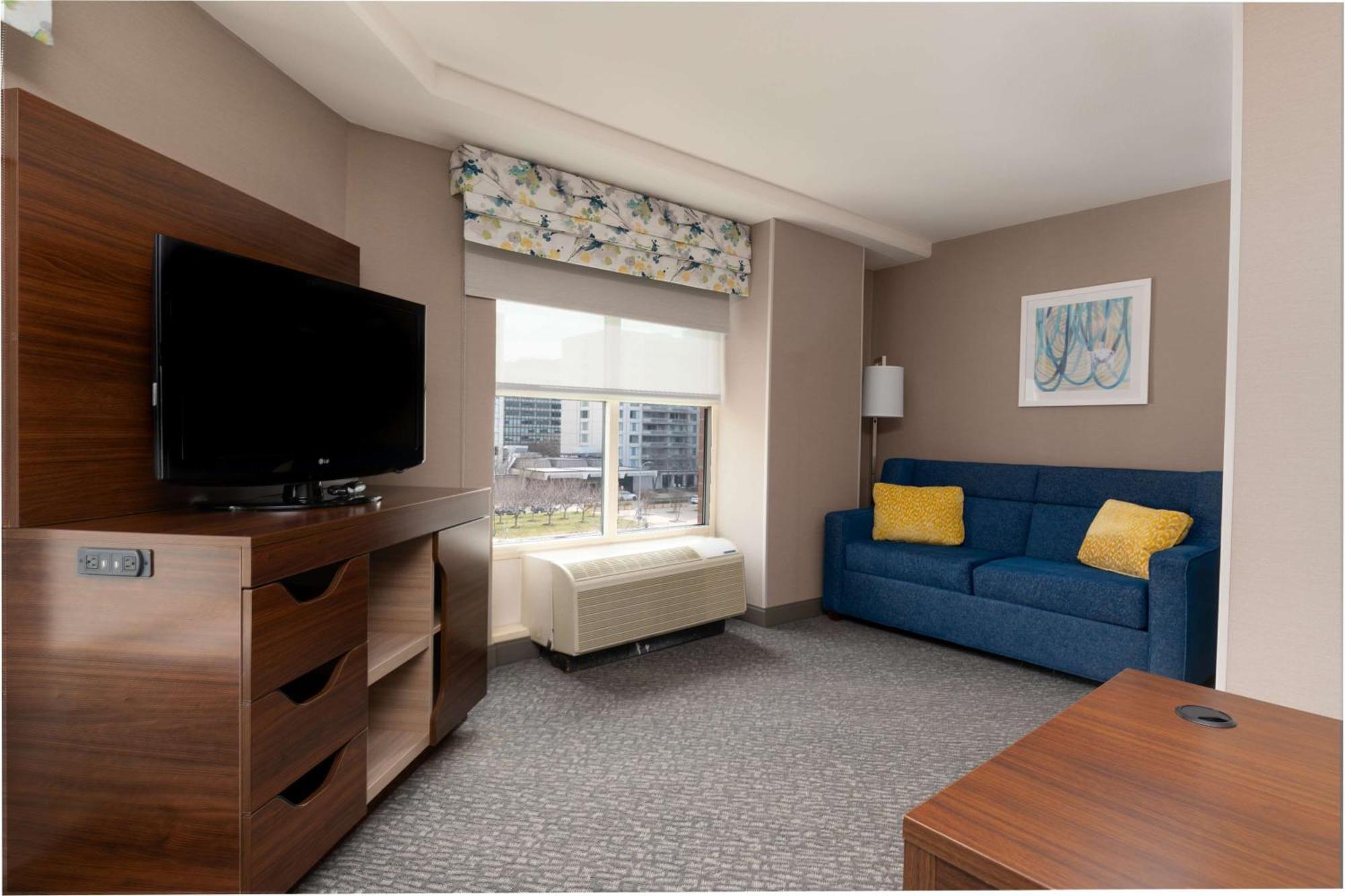 Hampton Inn & Suites Arlington Crystal City Dca Екстериор снимка