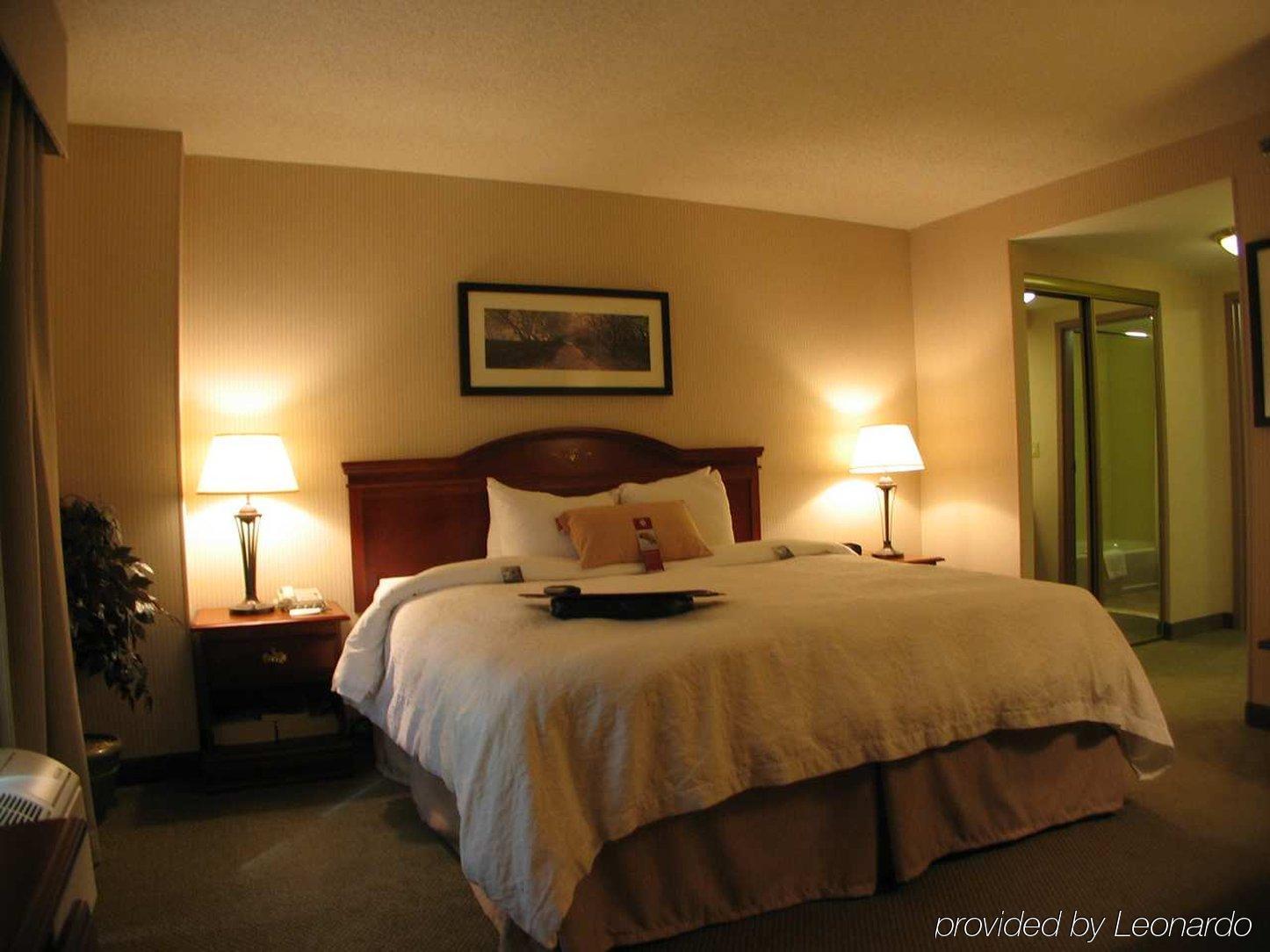 Hampton Inn & Suites Arlington Crystal City Dca Стая снимка